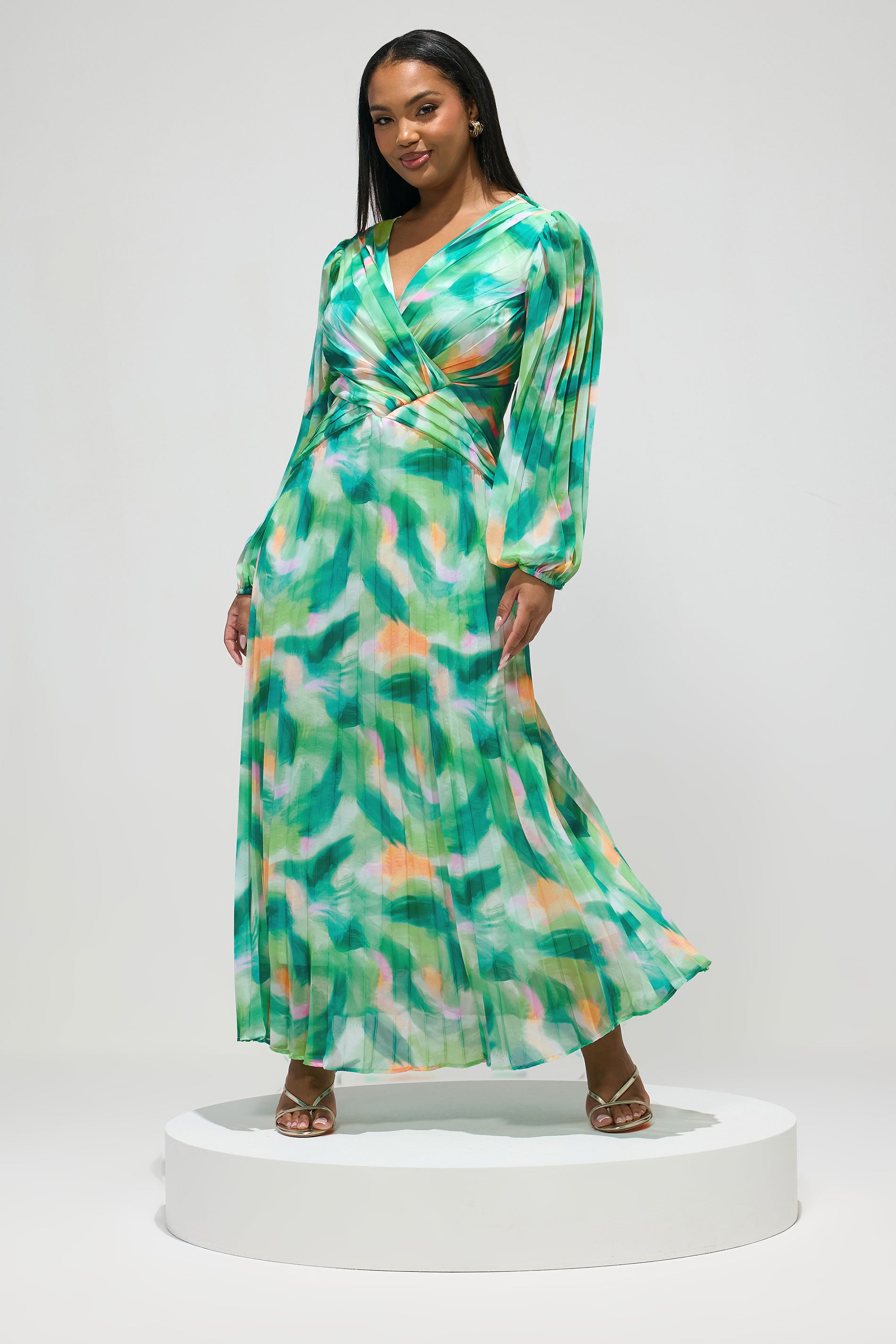 YOURS LONDON Plus Size Green Abstract Pleated Dress | Yours Clothing 1