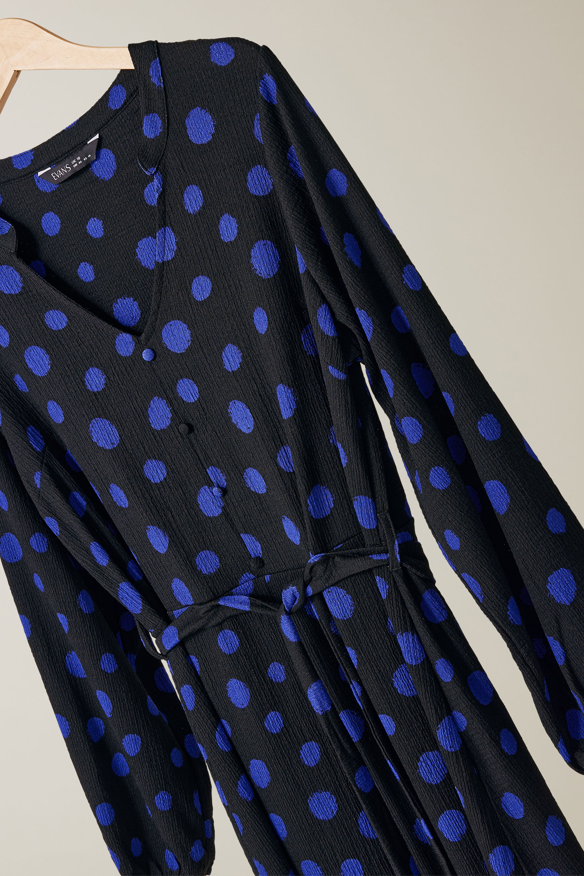 EVANS Plus Size Black & Blue Spot Print Split Front Dress | Yours Clothing  6