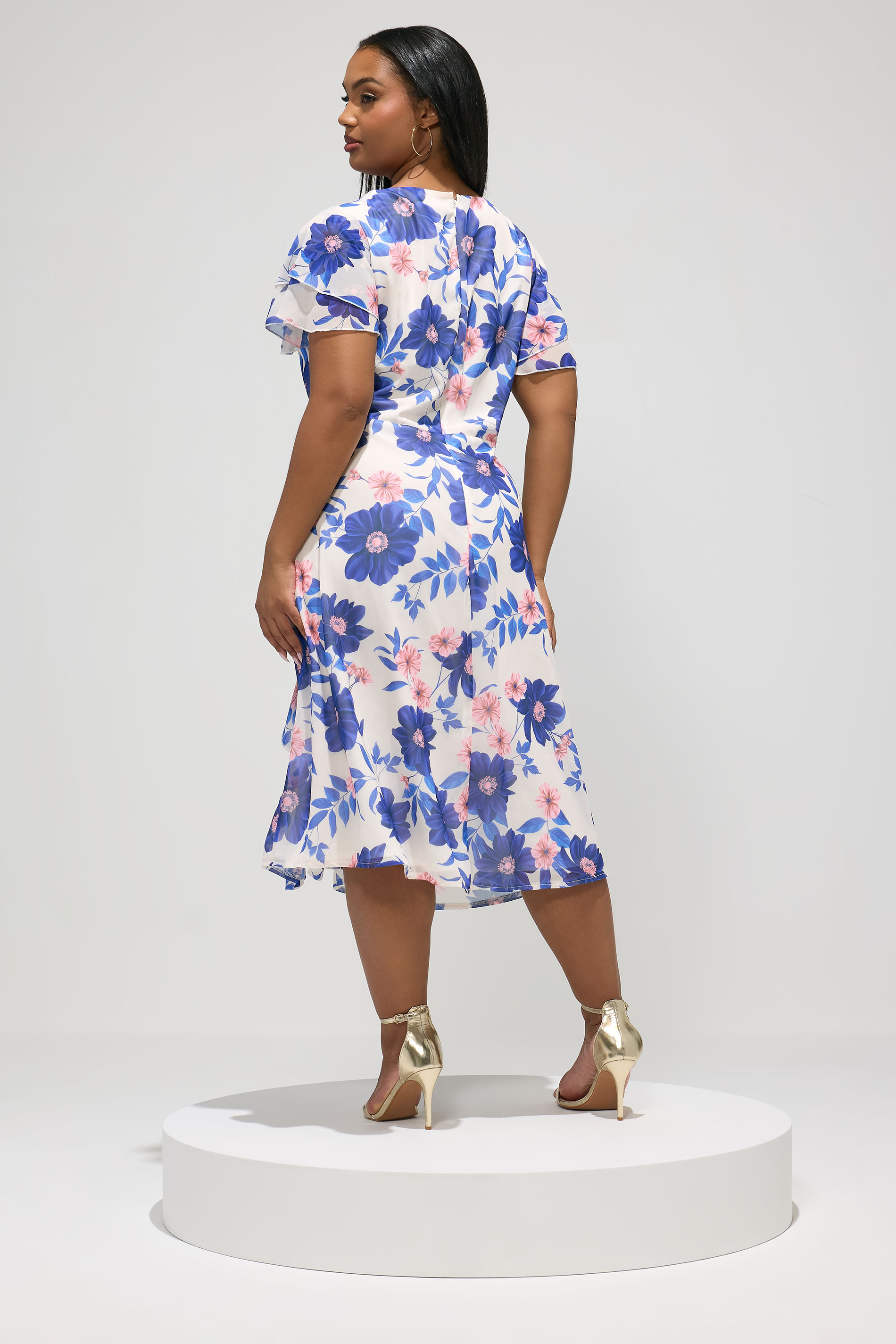 YOURS LONDON Plus Size White Floral Ruffle Maxi Dress | Yours Clothing 2