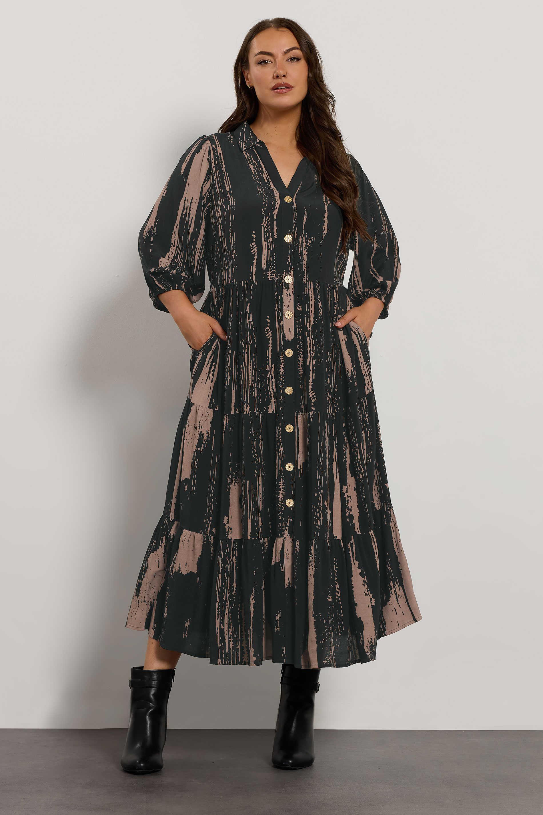 EVANS Plus Size Black Premium Smudge Print Tiered Maxi Dress | Evans 2