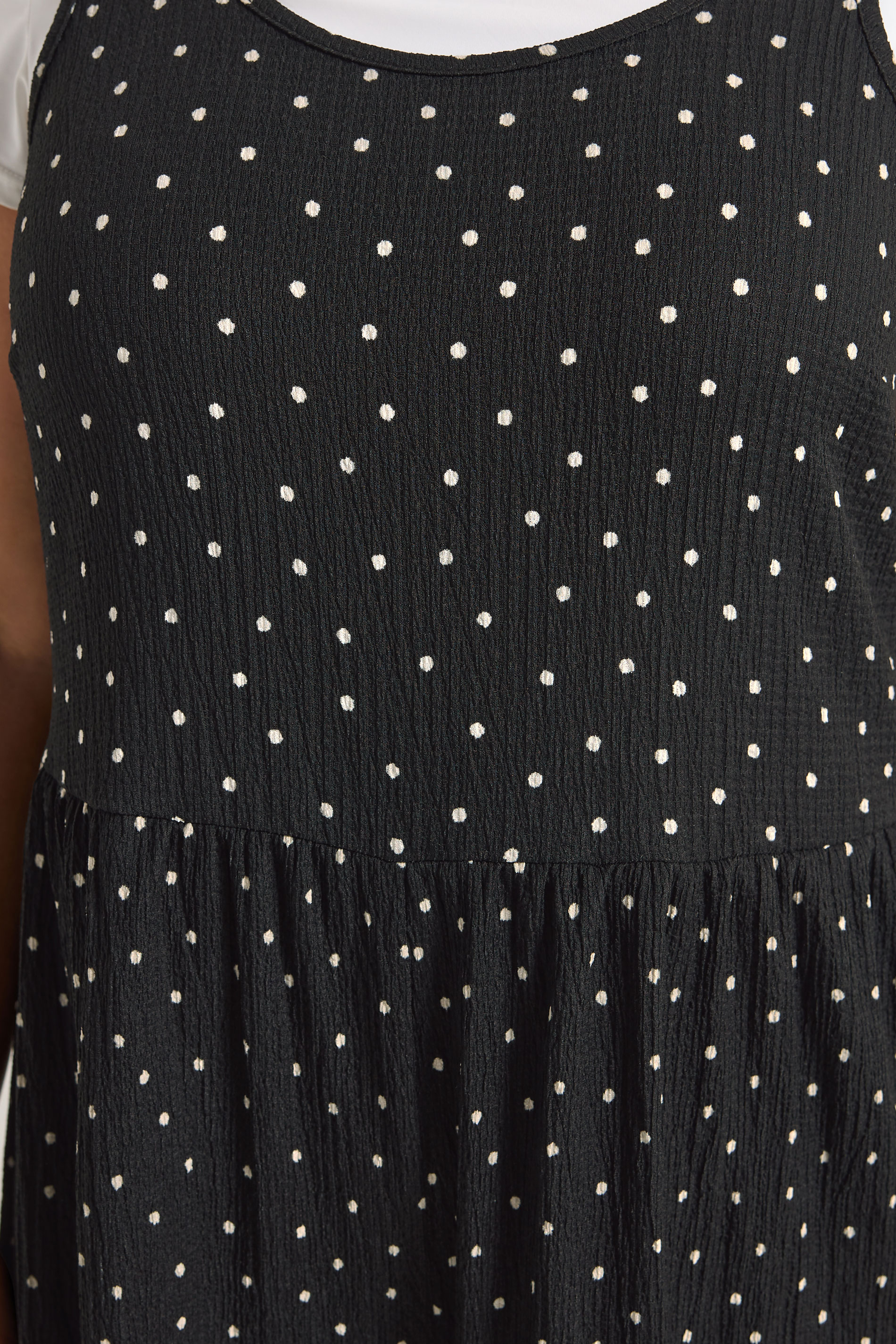 YOURS Plus Size Black Polka Dot Textured Jumpsuit | Yours Clothing 4