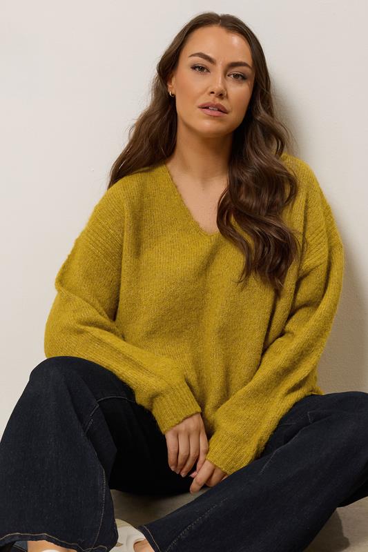 EVANS Plus Size Green Knitted V-Neck Jumper | Evans  1