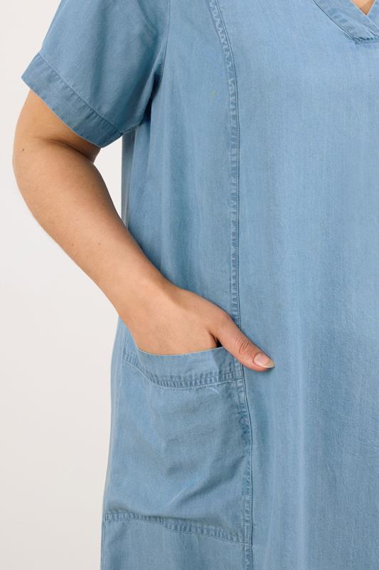EVANS Plus Size Light Blue Lyocell Denim Pocket Dress | Evans 4