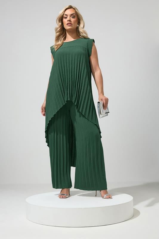 YOURS LONDON Curve Green Pleated Set