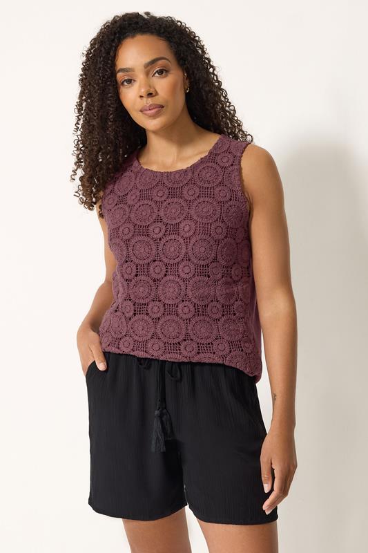  M&Co Black Crinkle Tie Waist Shorts