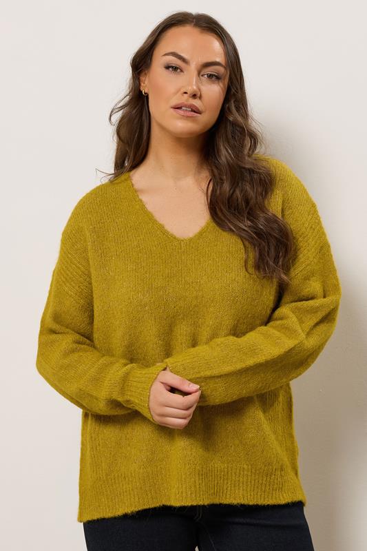 EVANS Plus Size Green Knitted V-Neck Jumper | Evans  2