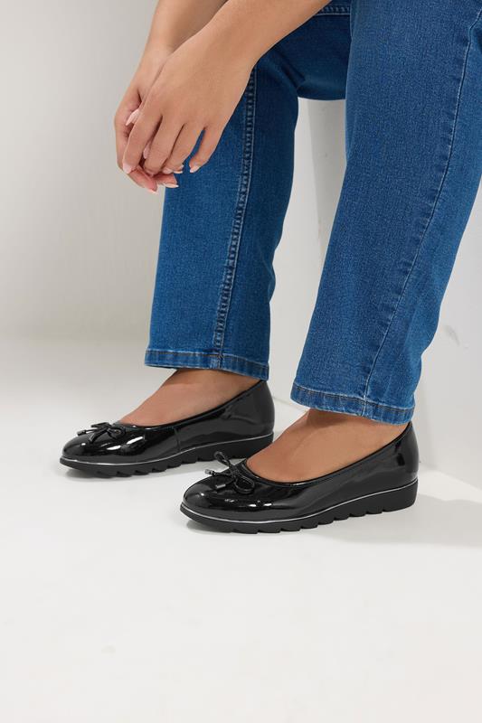  Yours Black Patent Ballet Pumps In Wide E Fit