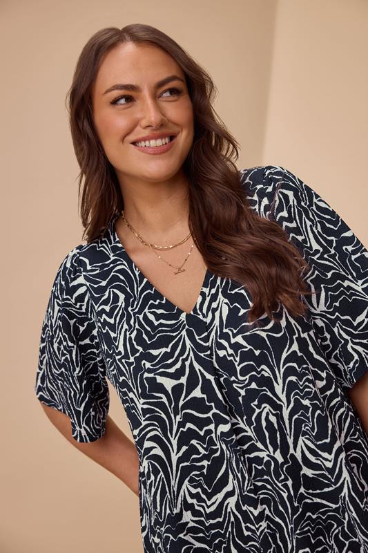 EVANS Plus Size Navy Blue Abstract Floral Pleat Front Swing Top | Evans 6