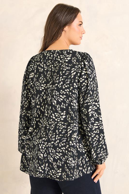 EVANS Plus Size Black Abstract Print Pleat Front Blouse | Evans 2