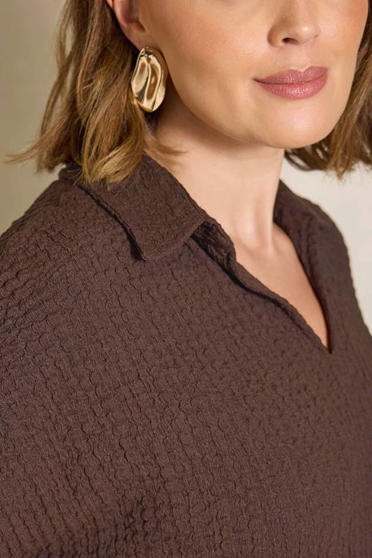 EVANS Plus Size Chocolate Brown Crinkle Short Sleeve Top | Evans 4