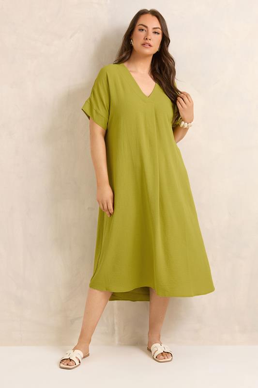 EVANS Plus Size Green Pleat Midi Dress | Evans 1