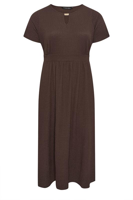 EVANS Plus Size Chocolate Brown Keyhole Textured Maxi Dress | Evans 5
