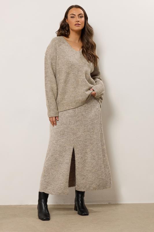 EVANS Plus Size Natural Brown Knitted V-Neck Jumper | Evans  4