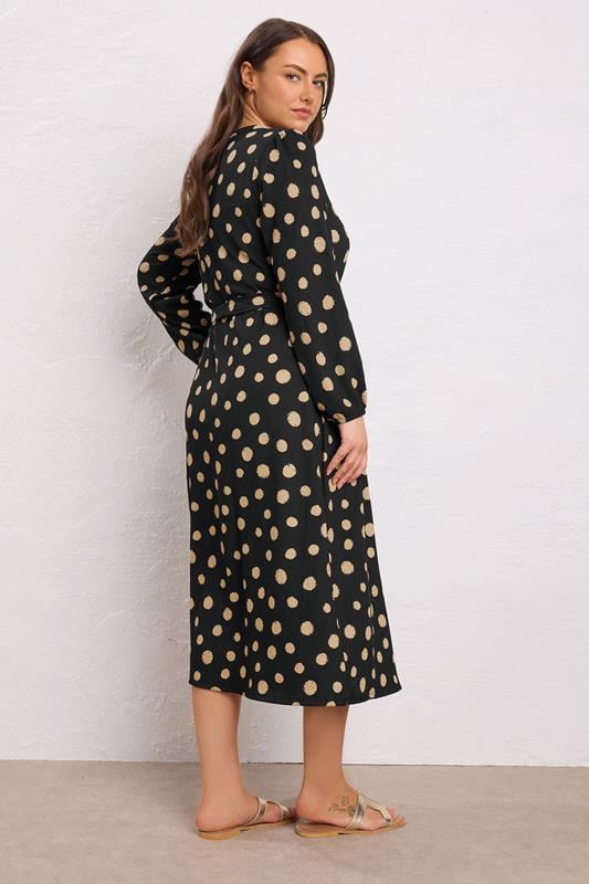 EVANS Plus Size Black Spot Print Split Front Dress | Evans 2