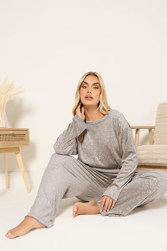 YOURS Plus Size Set Natural Brown Embossed Leopard Super Luxe Lounge | Yours Clothing 1