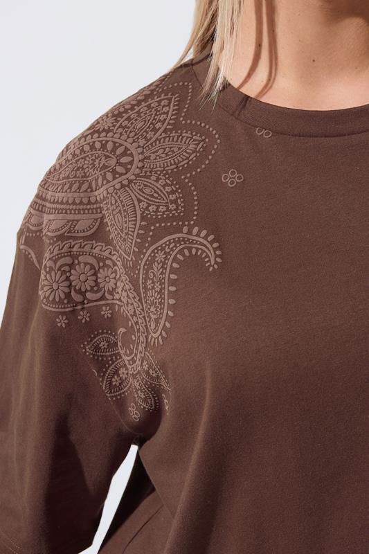 LIMITED COLLECTION Plus Size Chocolate Brown Floral Print T-Shirt | Yours Clothing 4