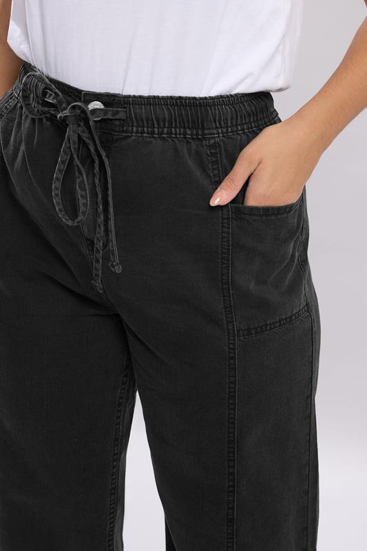 YOURS Plus Size Washed Black Cropped Denim Trousers | Yours Clothing 4