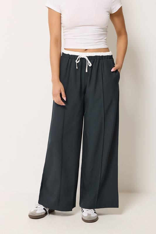 PixieGirl Petite Women's Navy Blue Contrast Pintuck Wide Leg Trousers | PixieGirl 1