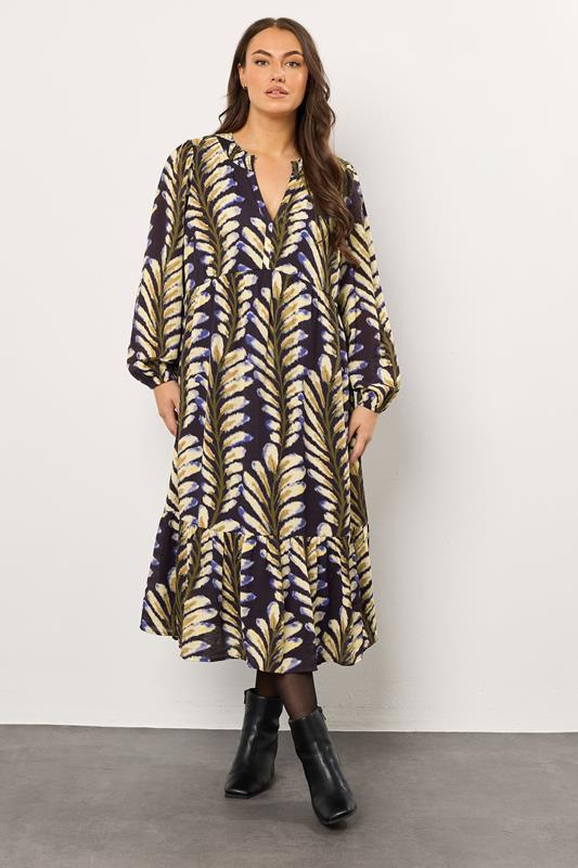 EVANS Plus Size Midnight Blue Leaf Print Tiered Maxi Dress | Evans 2