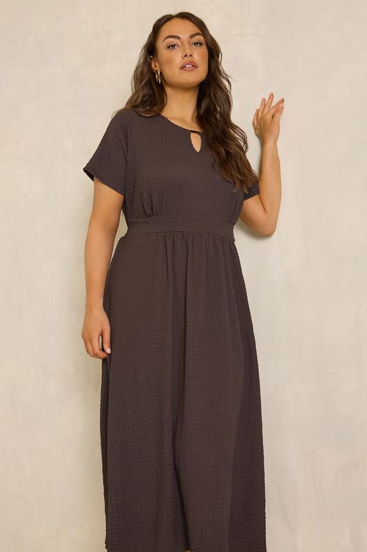 EVANS Curve Chocolate Brown Keyhole Textured Maxi Dress