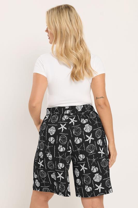 YOURS Plus Size Black Mixed Shell Textured Shorts | Yours Clothing 2
