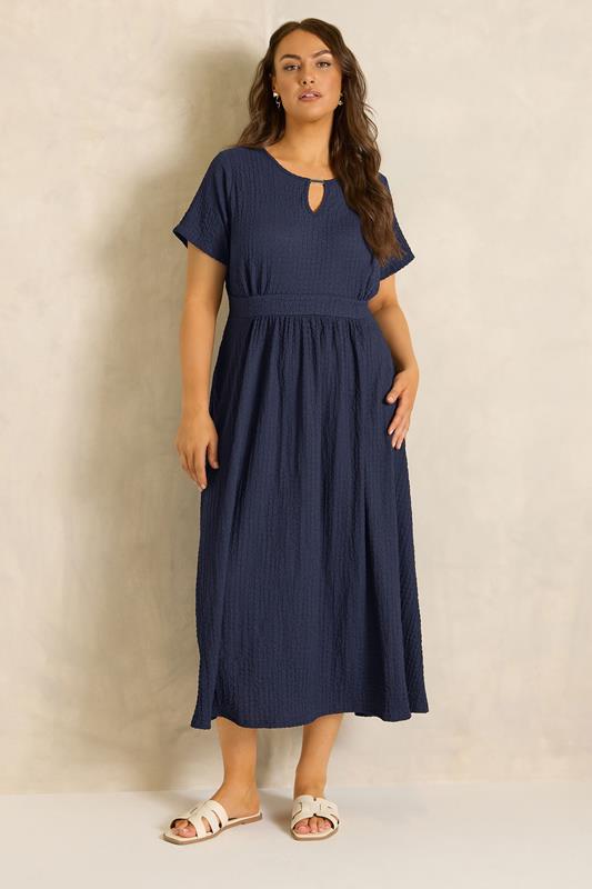 EVANS Curve Navy Blue Keyhole Textured Maxi Dress