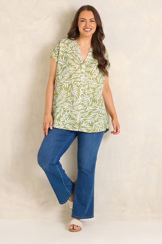 EVANS Plus Size Green Leaf Print Linen Shirt | Evans  2