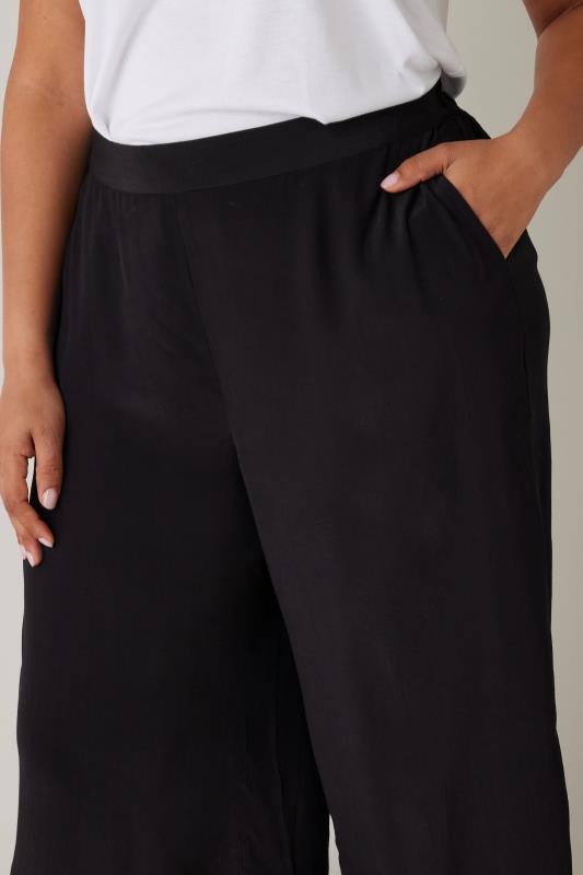 EVANS Plus Size Black Crepe Wide Leg Trousers | Evans  4