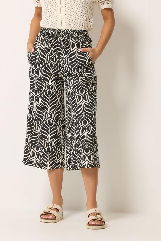  M&Co Petite Black Abstract Print Culottes