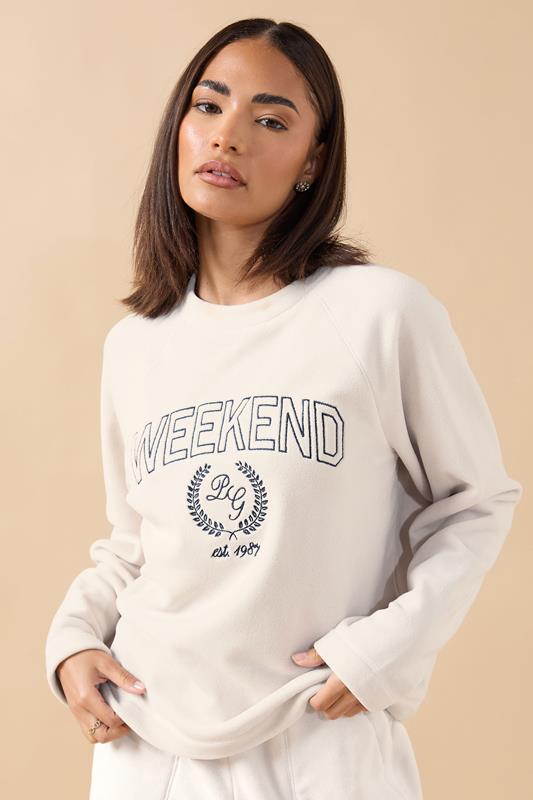 PixieGirl Petite Women's Ivory White 'Weekend' Slogan Fleece Lounge Top | PixieGirl 2