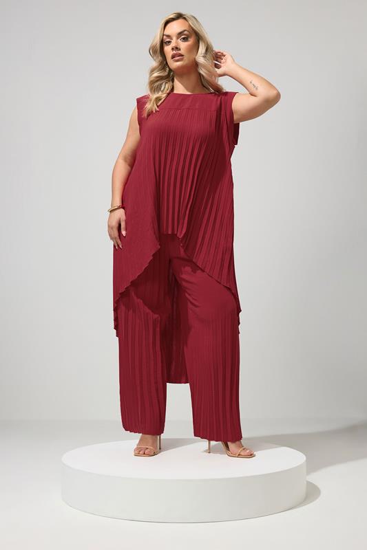 YOURS LONDON Curve Red Pleated Set
