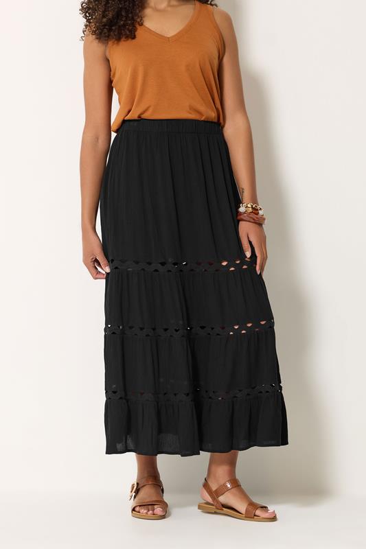  M&Co Black Rack Tiered Maxi Skirt