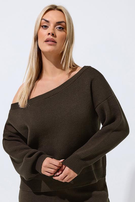 LIMITED COLLECTION Curve Chocolate Brown Knitted Off Shoulder Jumper