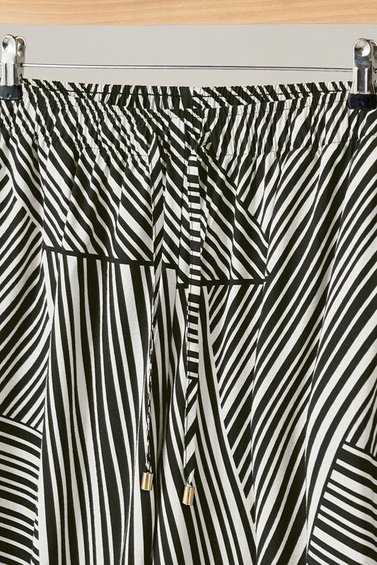 EVANS Plus Size Black Stripe Print Wide Leg Trousers | Evans 7