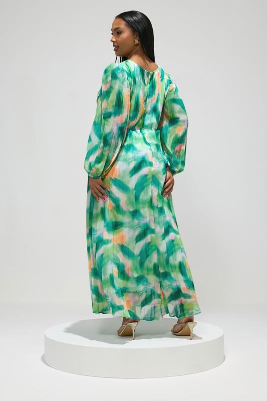 YOURS LONDON Plus Size Green Abstract Pleated Dress | Yours Clothing 4
