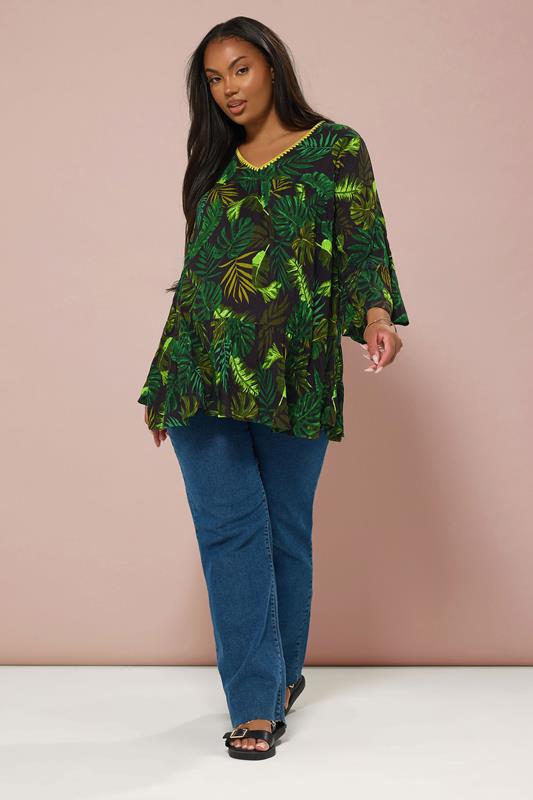 BUMP IT UP MATERNITY Curve Green Palm Leaf Print Top | Yours Clothing 2