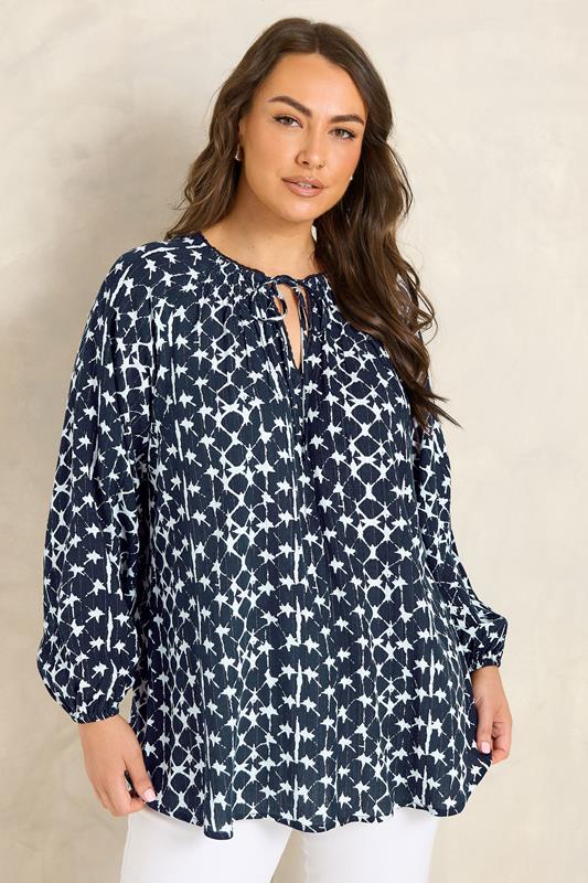 EVANS Curve Blue Tie Dye Top