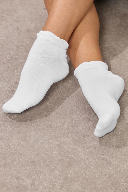 YOURSET 5 PACK Plus Size White Trainer Liner Socks | Yours Clothing 2