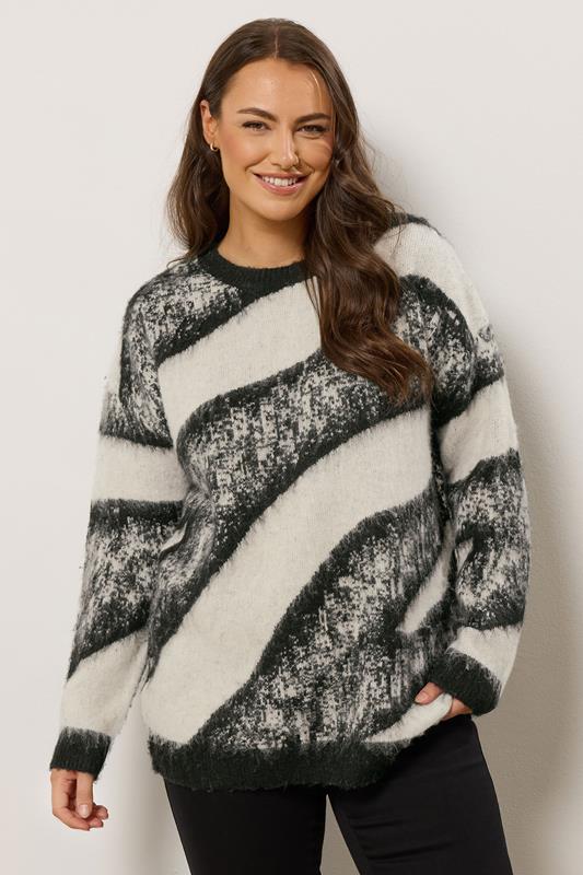 EVANS Plus Size Black Animal Print Fluffy Knitted Jumper | Evans 2