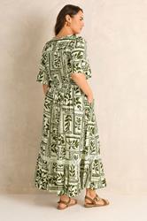 EVANS Plus Size Green Leaf Print Button Through Maxi Dress | Evans 2