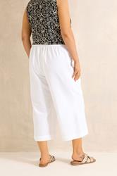 EVANS Plus Size White Cropped Pull On Cotton Trousers | Evans 2