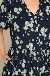EVANS Plus Size Navy Blue Daisy Print Midi Dress | Evans 4