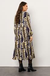 EVANS Plus Size Midnight Blue Leaf Print Tiered Maxi Dress | Evans 4