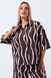 LIMITED COLLECTION Plus Size Brown Wavy Print Boxy Shirt | Yours Clothing 3