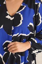 EVANS Plus Size Black & Blue Floral Pleat Front Blouse | Evans 4