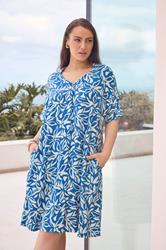 EVANS Plus Size Blue Premium Linen Leaf Print Shift Dress | Evans 3