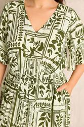 EVANS Plus Size Green Leaf Print Button Through Maxi Dress | Evans 4