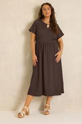 EVANS Plus Size Chocolate Brown Keyhole Textured Maxi Dress | Evans 1