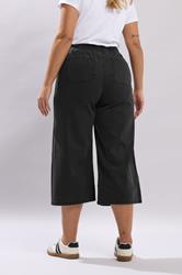 YOURS Plus Size Washed Black Cropped Denim Trousers | Yours Clothing 2