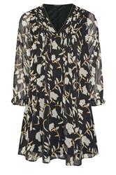 EVANS Plus Size Black Floral Pintuck Stud Detail Blouse | EVans  5